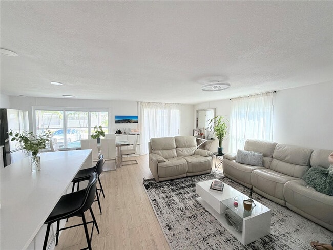 Foto del edificio - 5221 SW 25th Ave