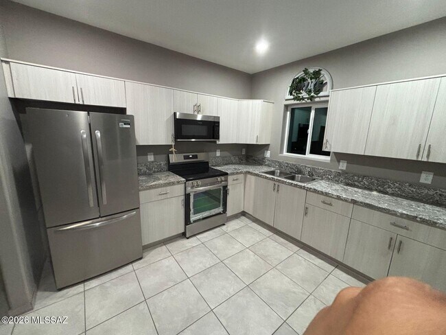 Foto del edificio - 120 E 25th St