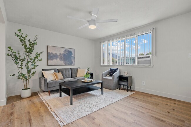 Building Photo - 287 N 300 W