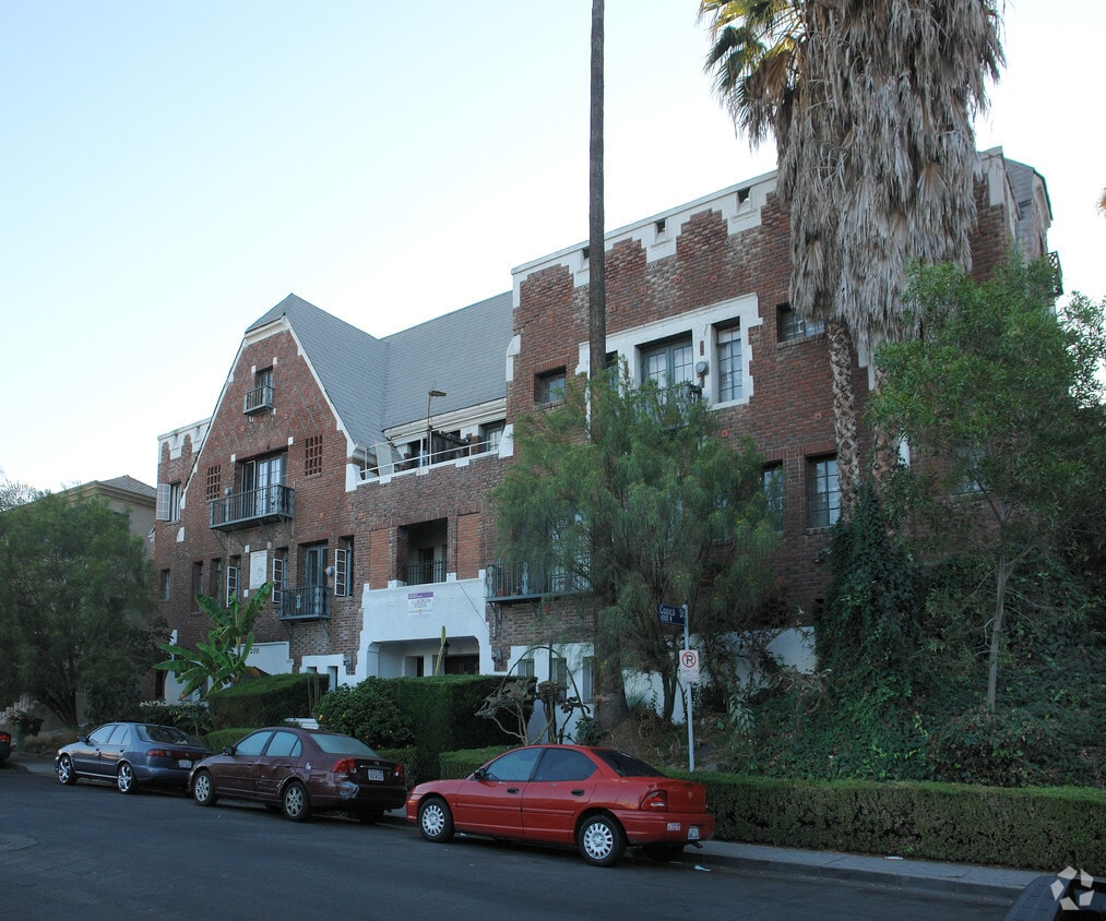 Primary Photo - 200 N Edgemont St