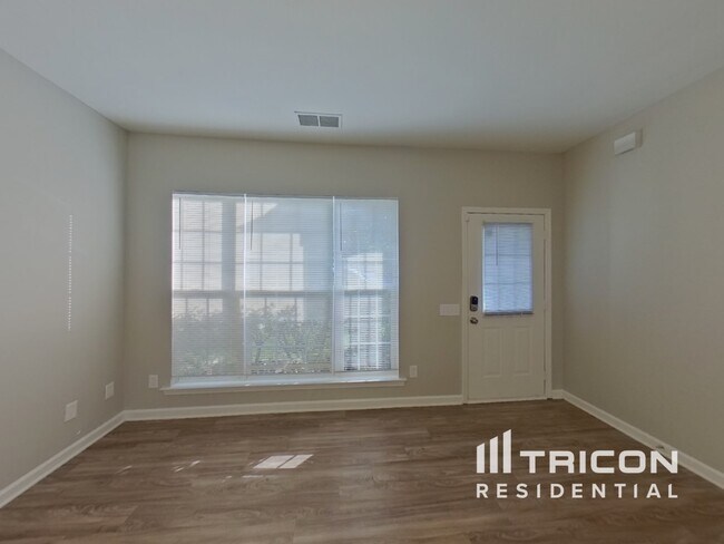 Foto del edificio - 2416 Deberry Ct