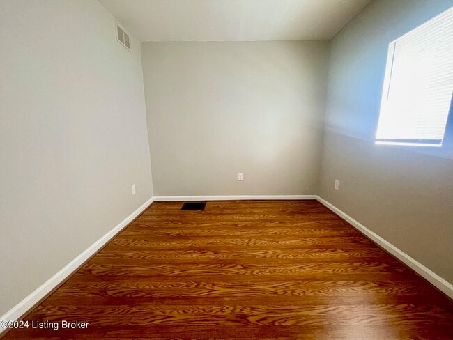 Building Photo - 4144 Greenwood Ave