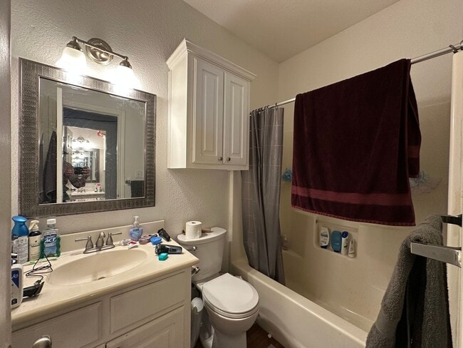 Foto del edificio - 1900 S 16th St