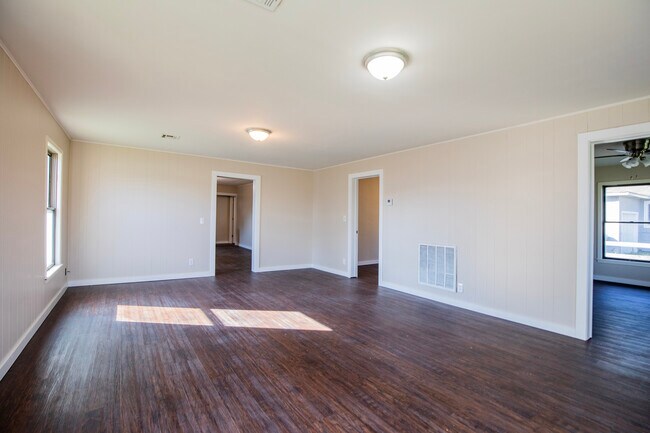 Foto del edificio - 1105 Main St SW