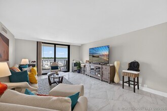 Building Photo - 1208 Marine Way W