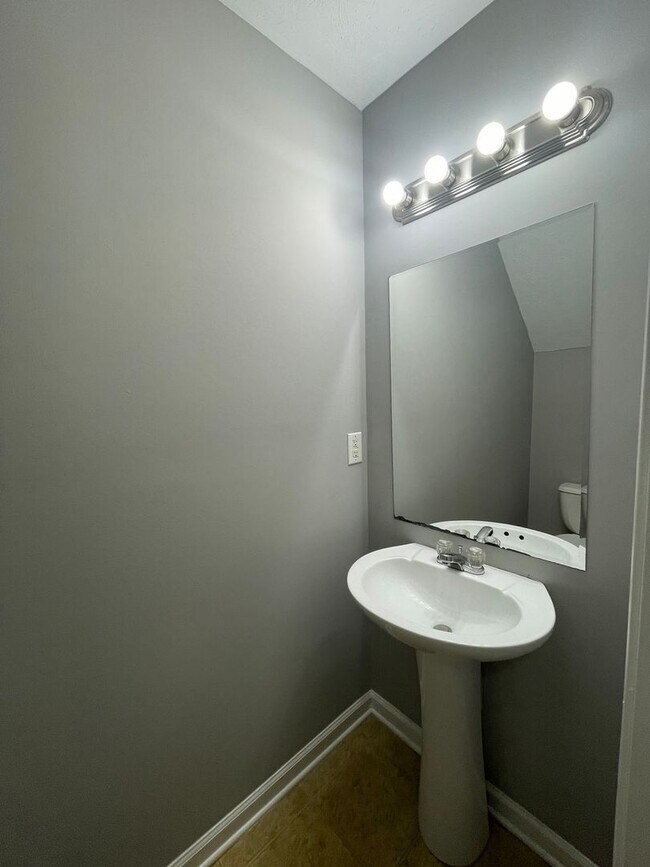 Foto del edificio - 1423/1425 Creekside