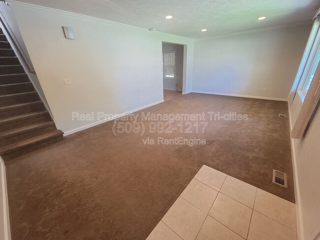 Foto del edificio - 414 Douglass Ave