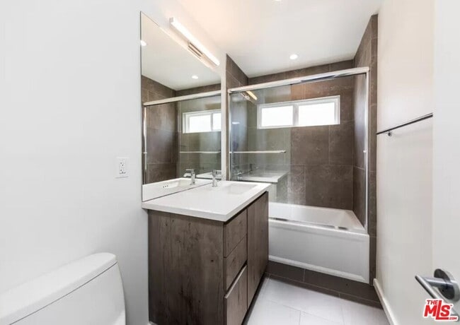 Building Photo - 1434 10th St