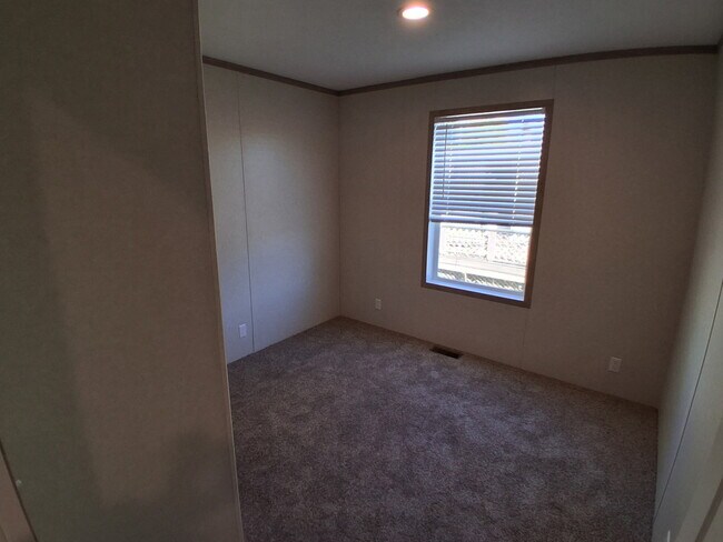 Foto del edificio - 28638 N Maple St