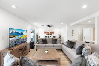 Building Photo - 7721 N 47th Dr