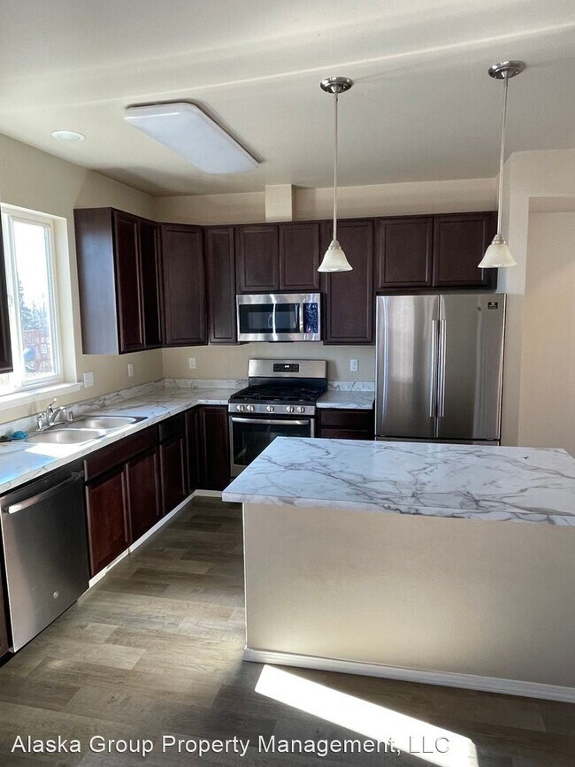 Building Photo - 4 br, 2.5 bath House - 5650 S Irwin Dr