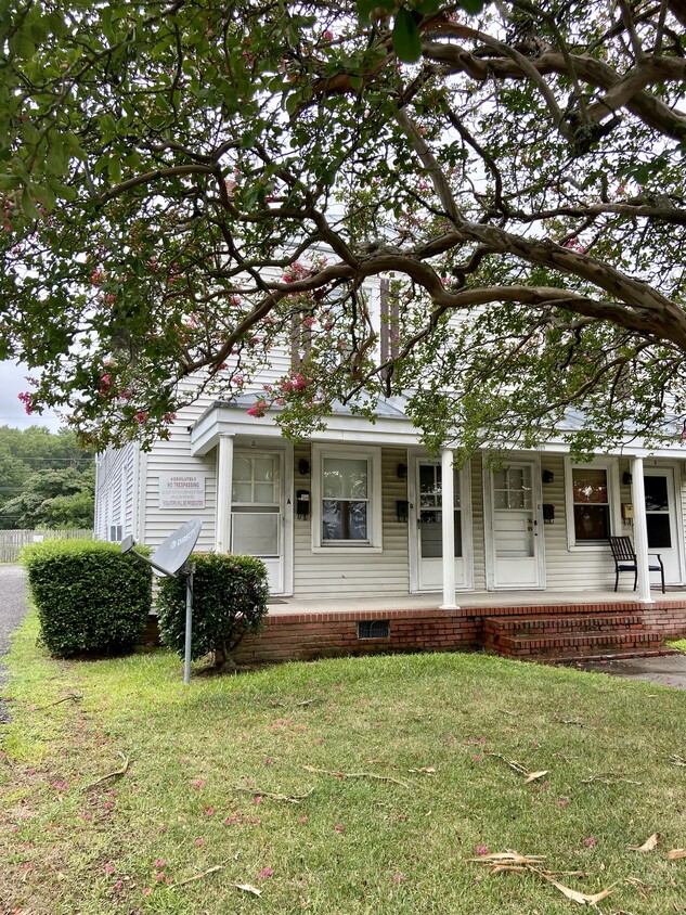 Front Covered Porch - 1019 N Broad St