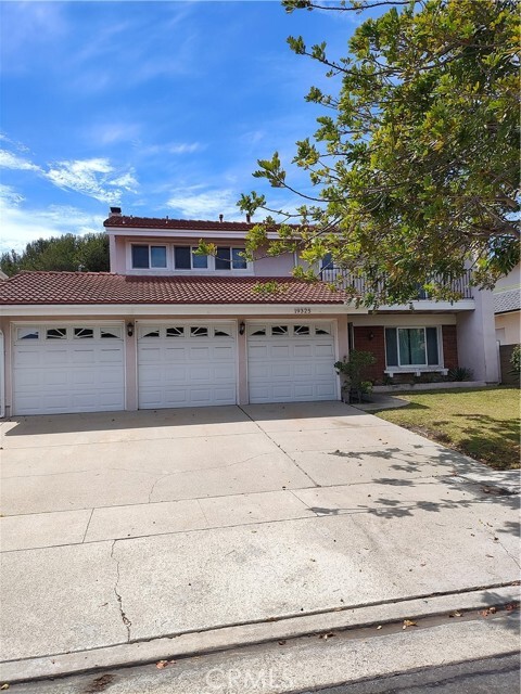 Building Photo - 19325 Tomlee Ave