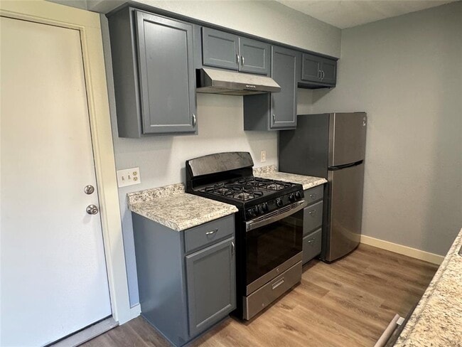 Foto del edificio - 7234 Ellington Cir