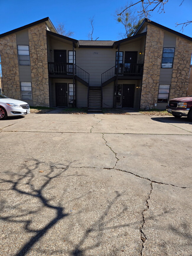 Building Photo - 2904 Prairie Flower Cir