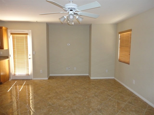 Foto del edificio - 6473 Karlsen Ct