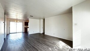 Foto del edificio - 939 Hayloft Ln