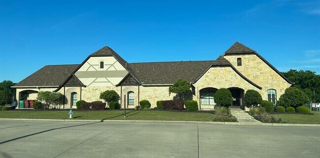 Building Photo - 218 Regal Ct