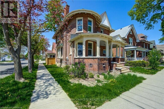 Photo du bâtiment - 200 Park Ave