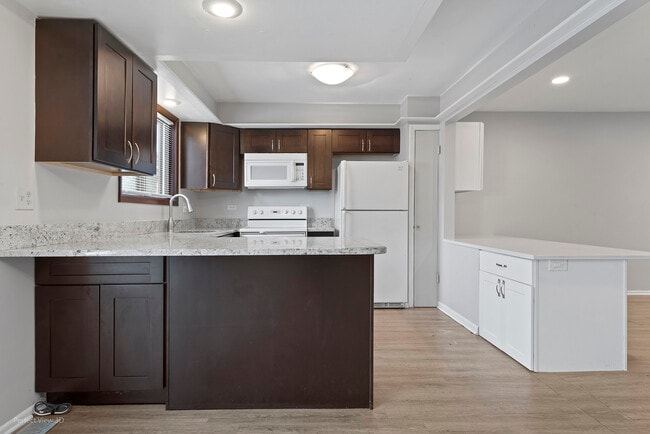 Foto del edificio - 1750 Henley St