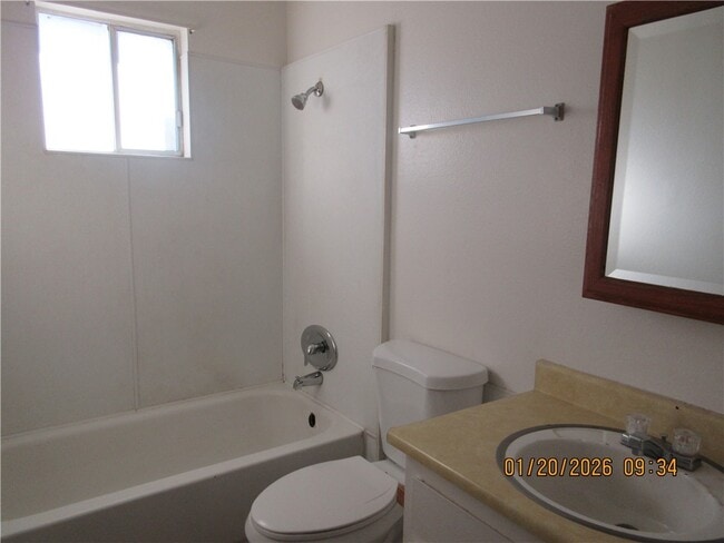 Building Photo - 2015 Wickieup Ave