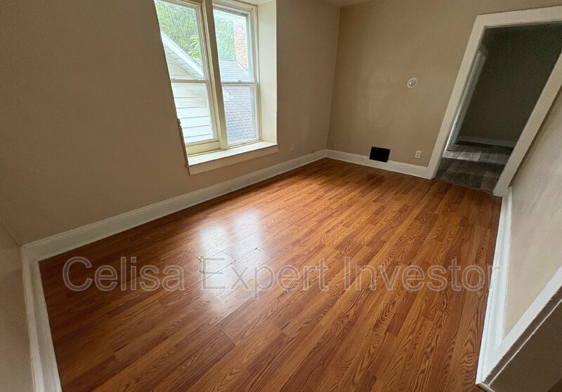 Foto principal - 2506 Miner St