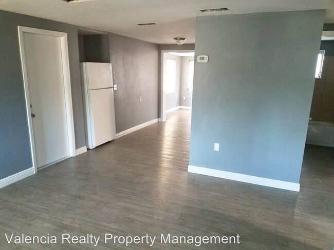Building Photo - 7125 Gulf Breeze Cir