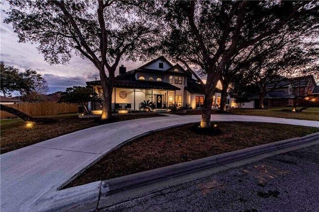 Foto del edificio - 4517 River Park Dr