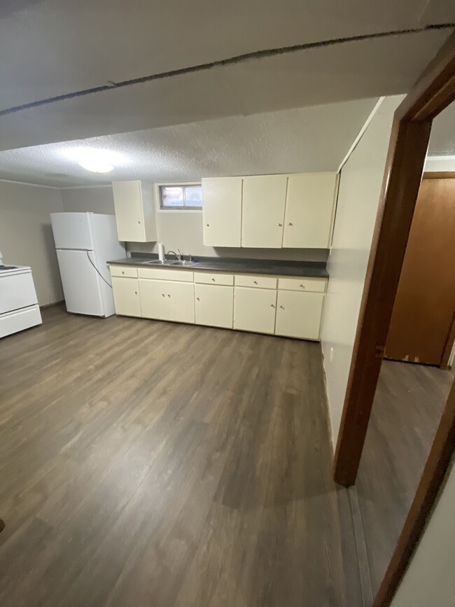 Foto del edificio - 615 E 5th St