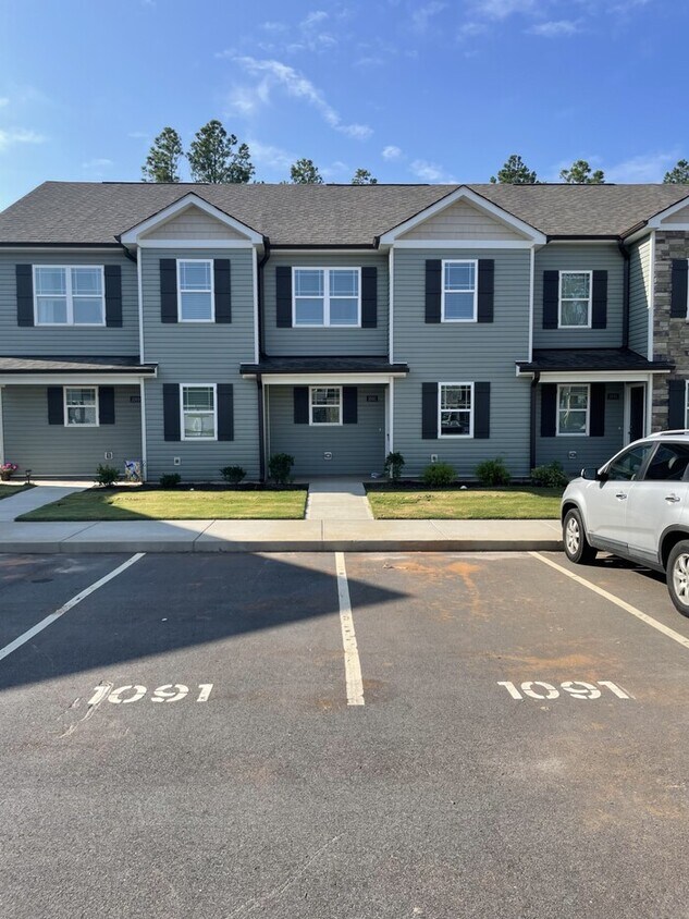 Primary Photo - 1091 Wiggins Village Dr