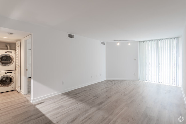 1 BR, 1 BA - 660 SF - The Remington Apartments