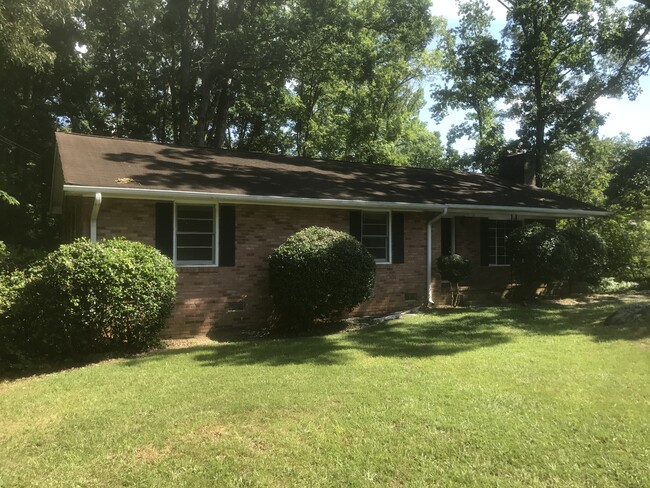 Building Photo - 1498 Greenwood Ln