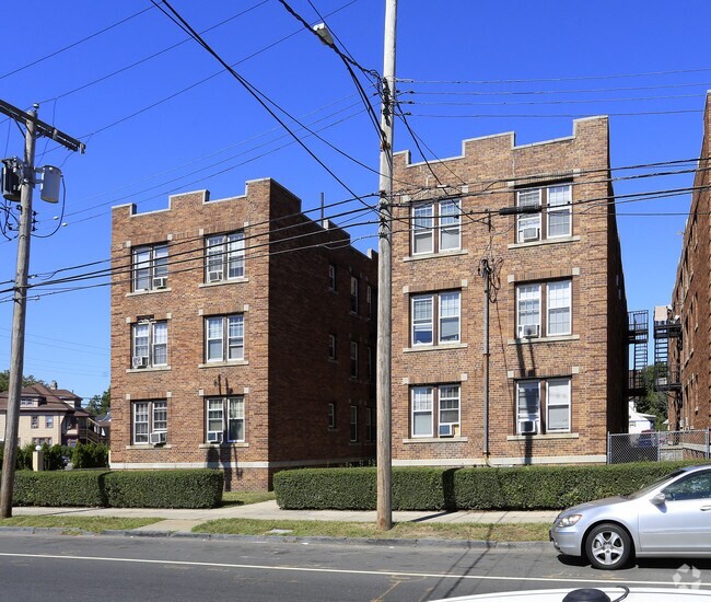 Building Photo - 1250-1250 Fairfield Ave