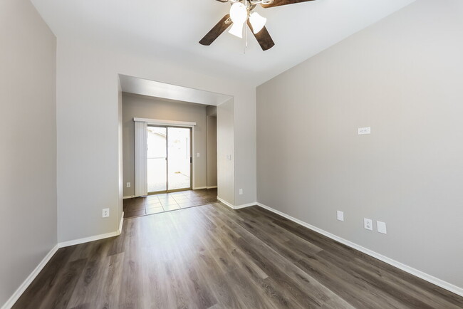 Foto del edificio - 22026 N 103rd Ln