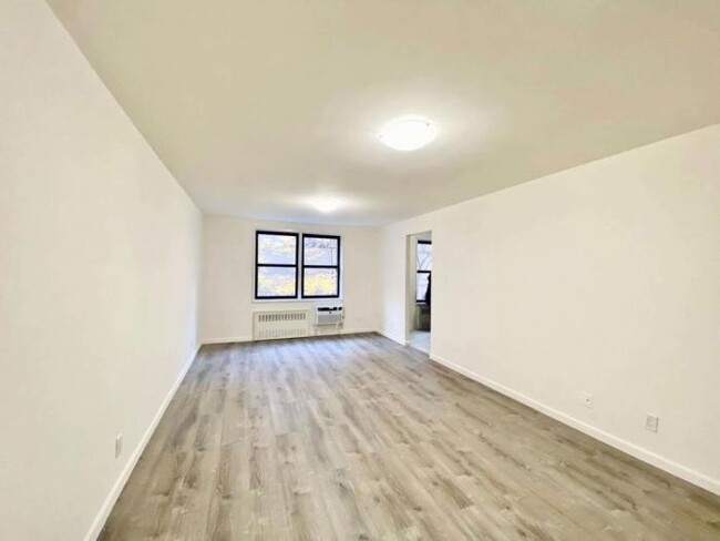 Foto del edificio - 2 bedroom in Bronx NY 10463