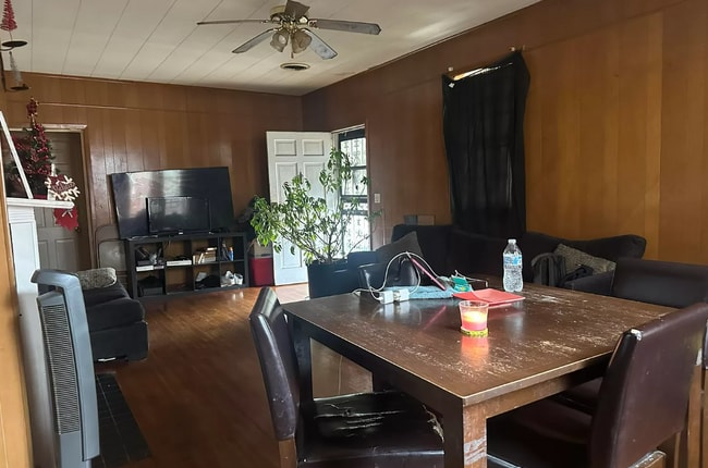 Foto del edificio - 1704 Robinson St