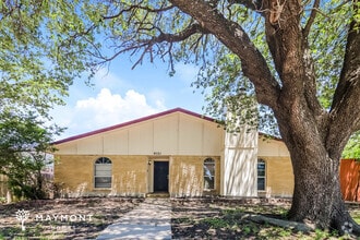 Building Photo - 6121 Cedar Ln
