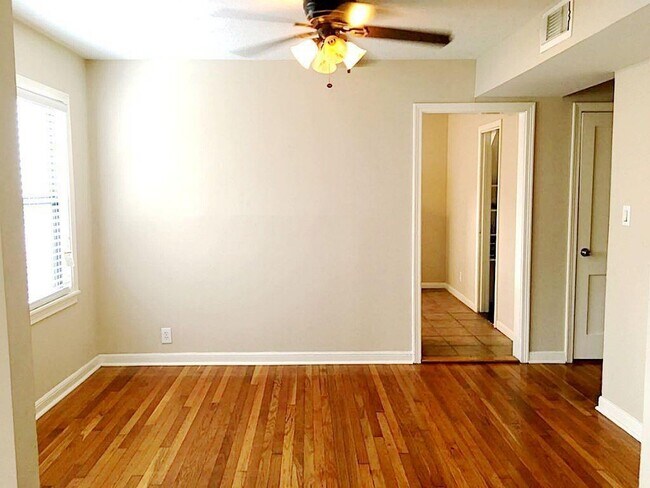 Foto del edificio - 3443 Rosedale St