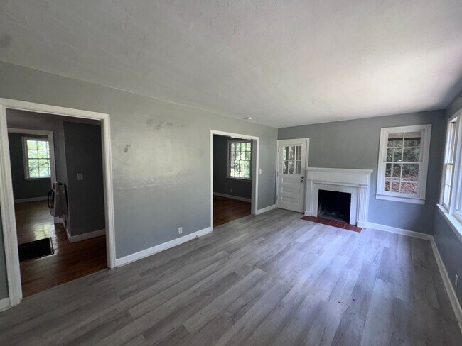 Foto del edificio - 1529 Charlotte Ave