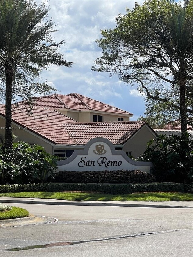 Building Photo - 1231 Sorrento Dr