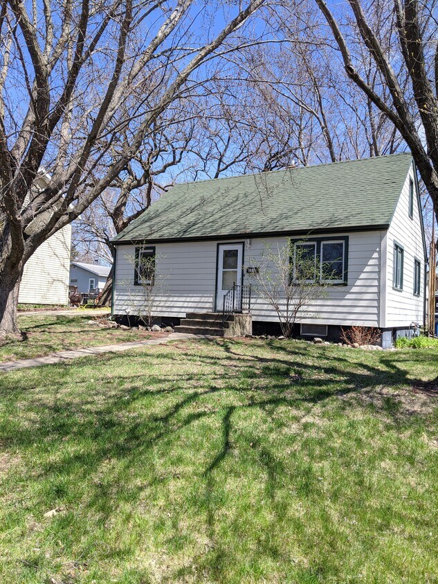 Foto principal - Updated 4 Bedroom/2 Bath home in Sauk Rapids