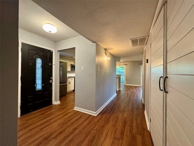 Building Photo - 5005 Georgi Ln
