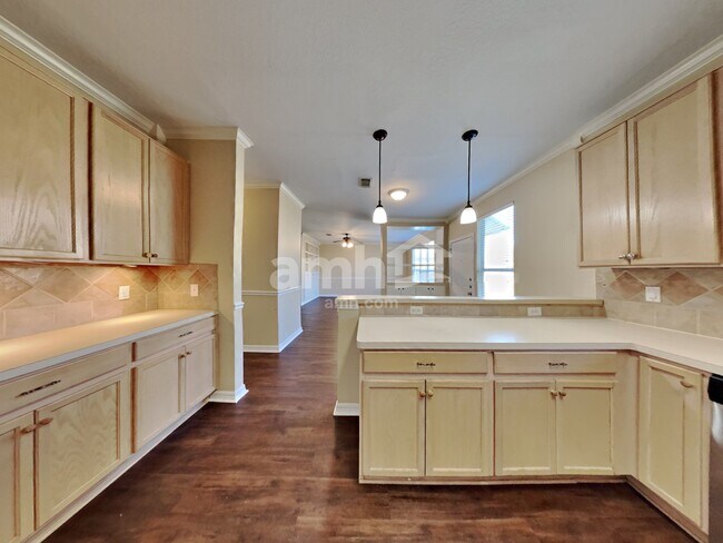 Foto del edificio - 3203 Farrel Hill St