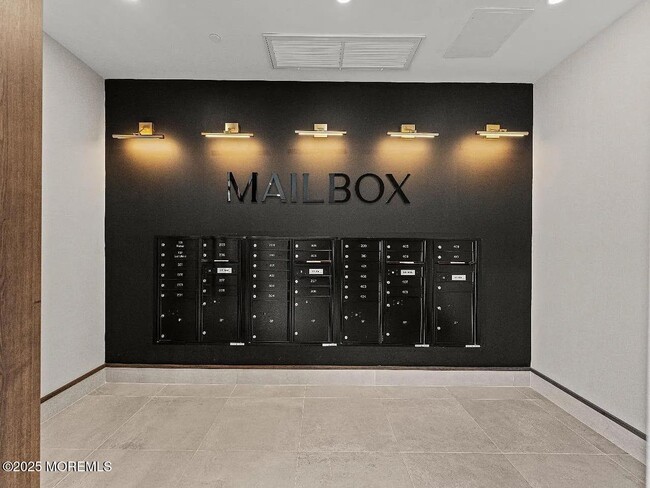 Building Photo - 27 3rd Ave