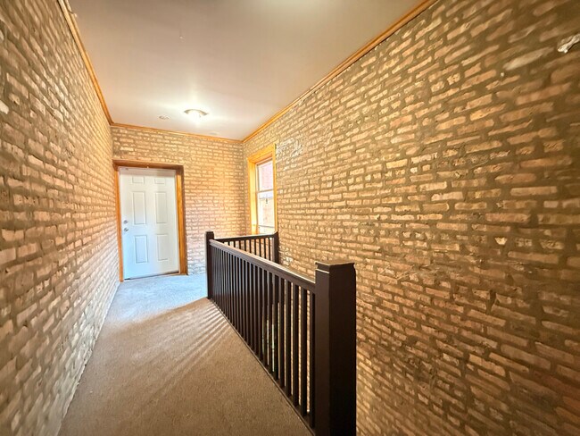 Building Photo - 1610 E 82nd St