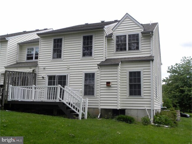 Building Photo - 102 Marielle Ln