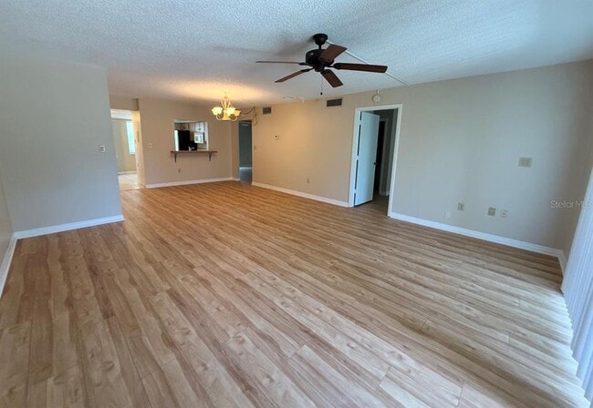 Building Photo - 513 E Marion Ave