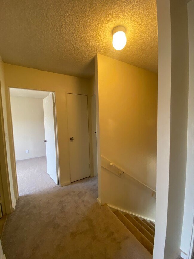 Building Photo - Puu Heleakala 4 Bedroom/1.5 Townhome