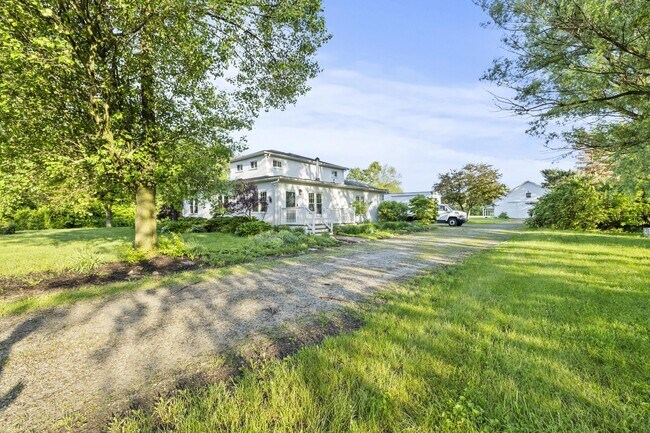 Building Photo - 7711 Hayden Run Rd