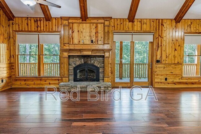 Foto del edificio - 168 Timberlake Dr